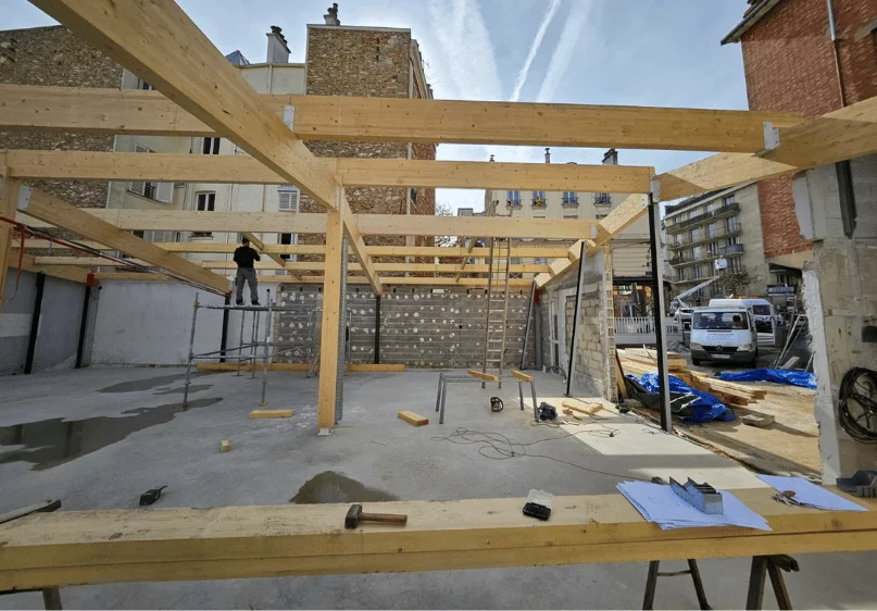 pose velux 13012 13008 13009 13013 13016 Entreprise charpente marseille 13008 13012 13013 13010